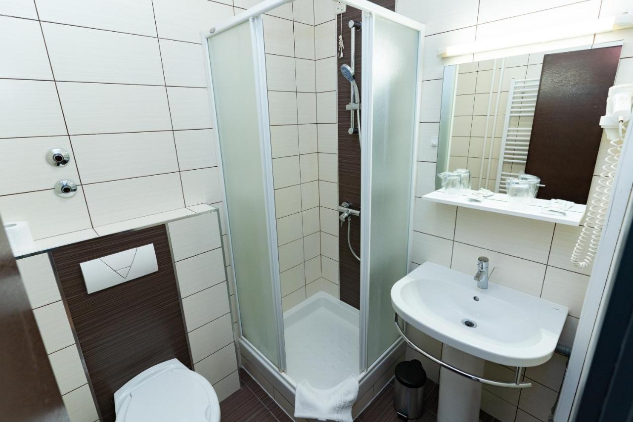 Artearia Hotel Bjelovar Extérieur photo