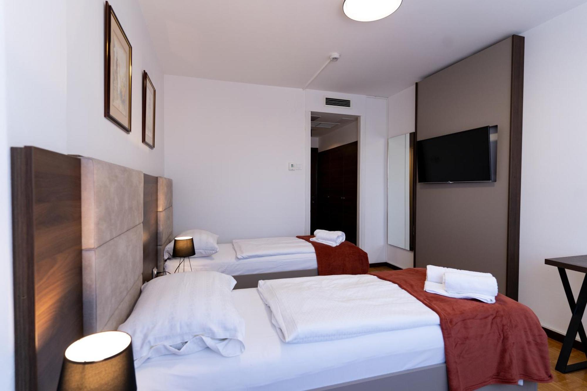 Artearia Hotel Bjelovar Extérieur photo