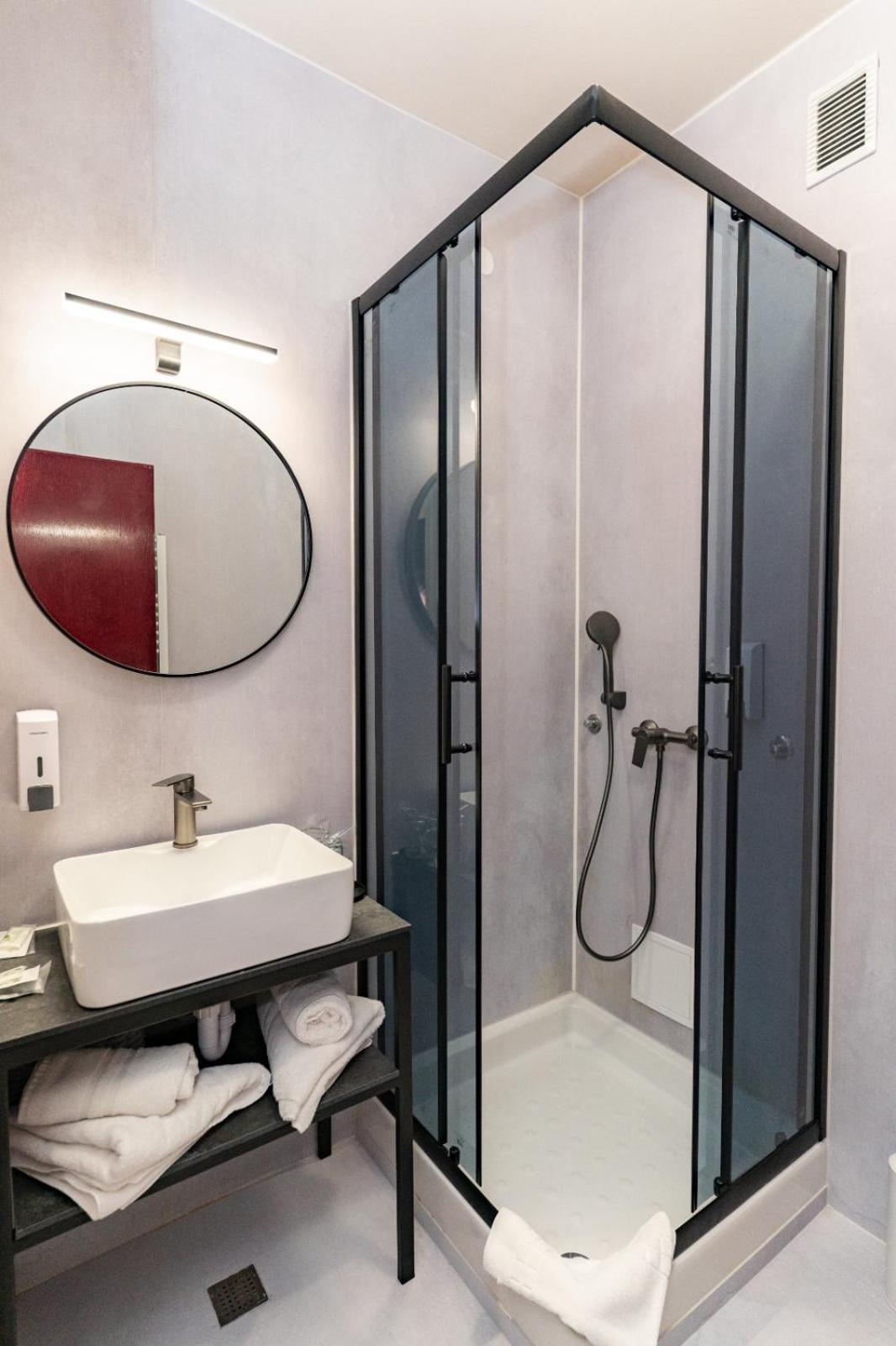 Artearia Hotel Bjelovar Extérieur photo